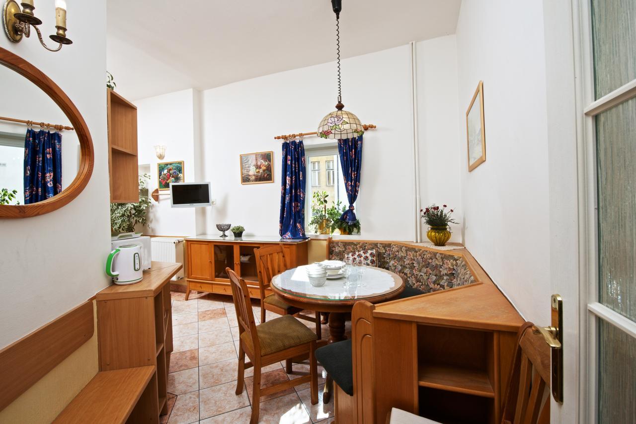 Alice Apartment House Praga Zewnętrze zdjęcie