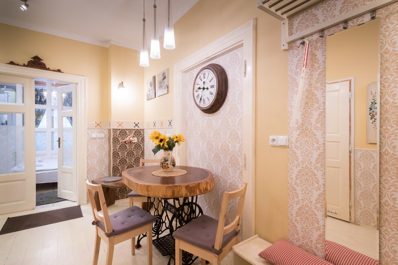Alice Apartment House Praga Zewnętrze zdjęcie